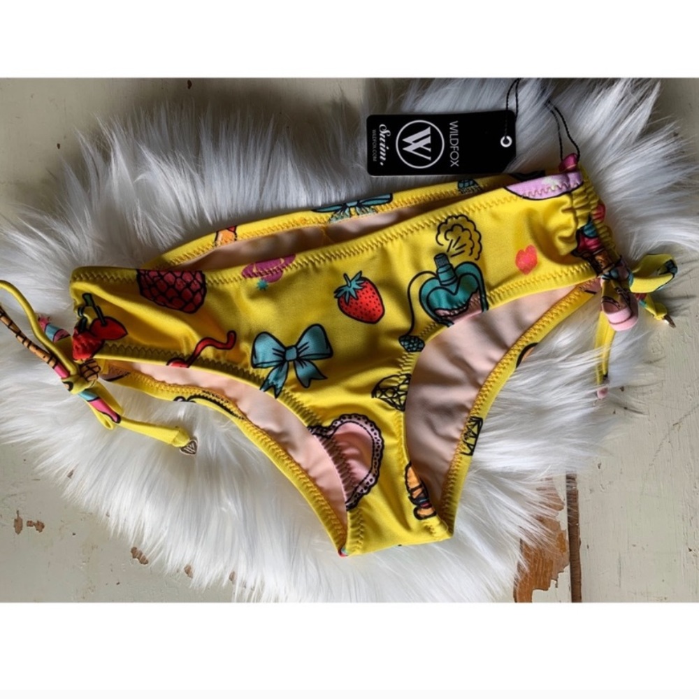 Wildfox : yellow emoji bikini bottom